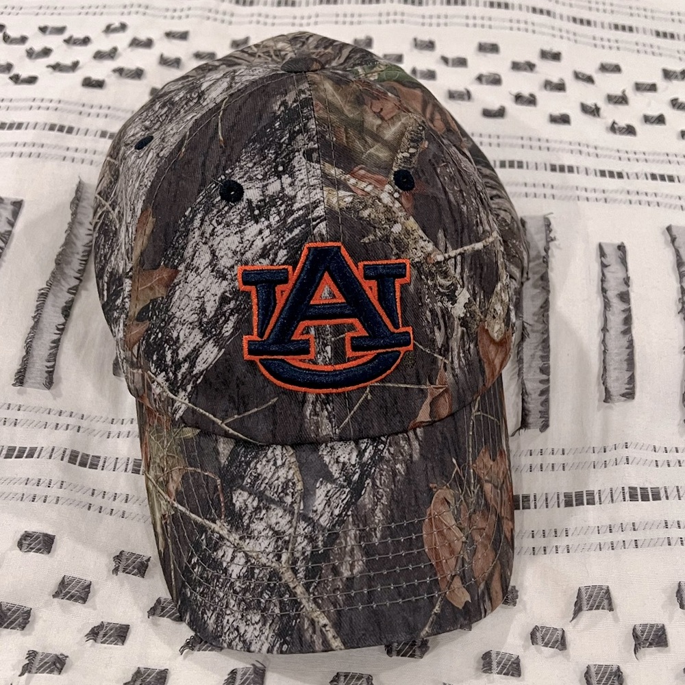 Camouflage auburn hat